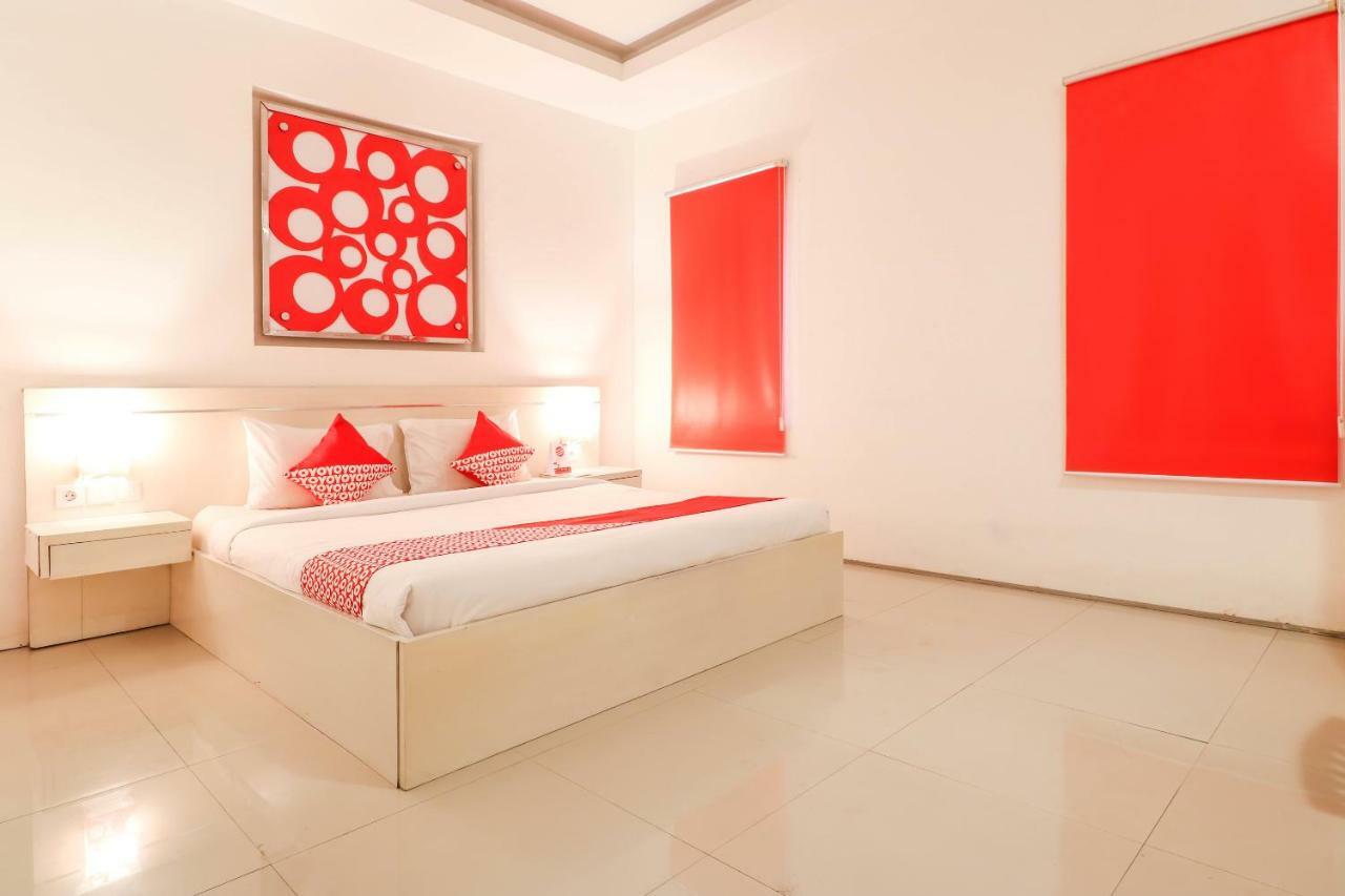 Oyo 1489 Simona Hotel Kerobokan  Luaran gambar