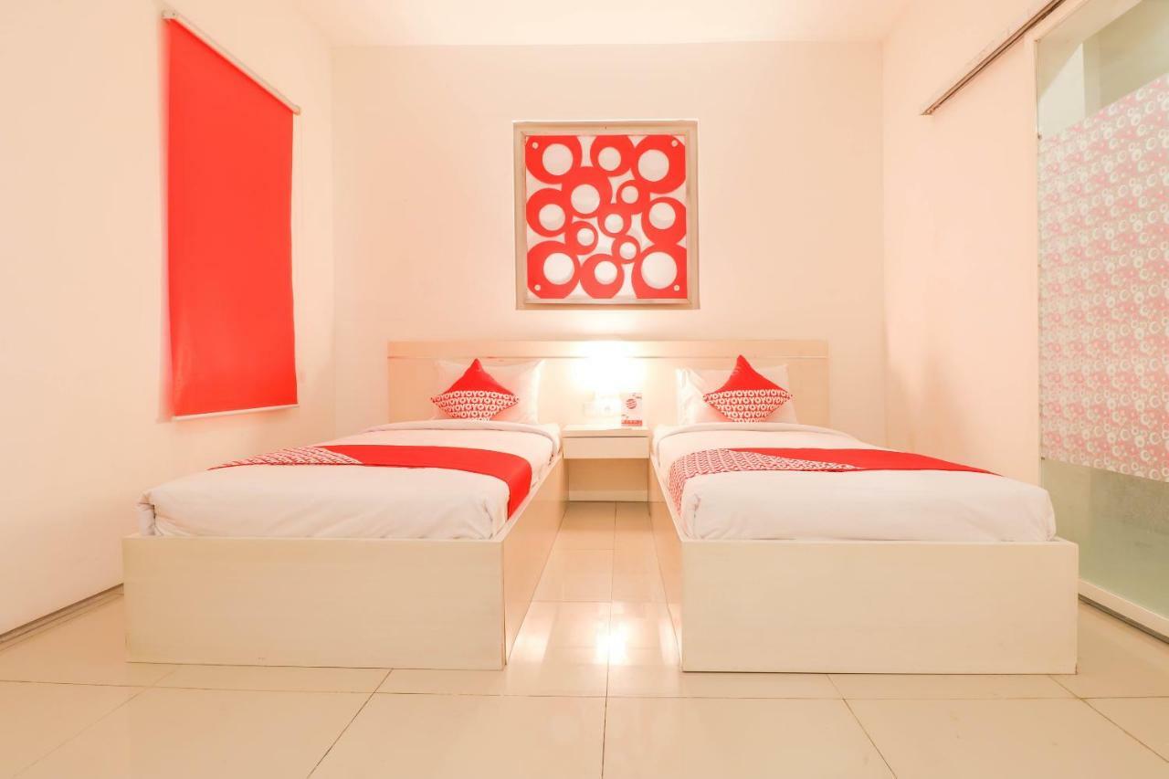 Oyo 1489 Simona Hotel Kerobokan  Luaran gambar
